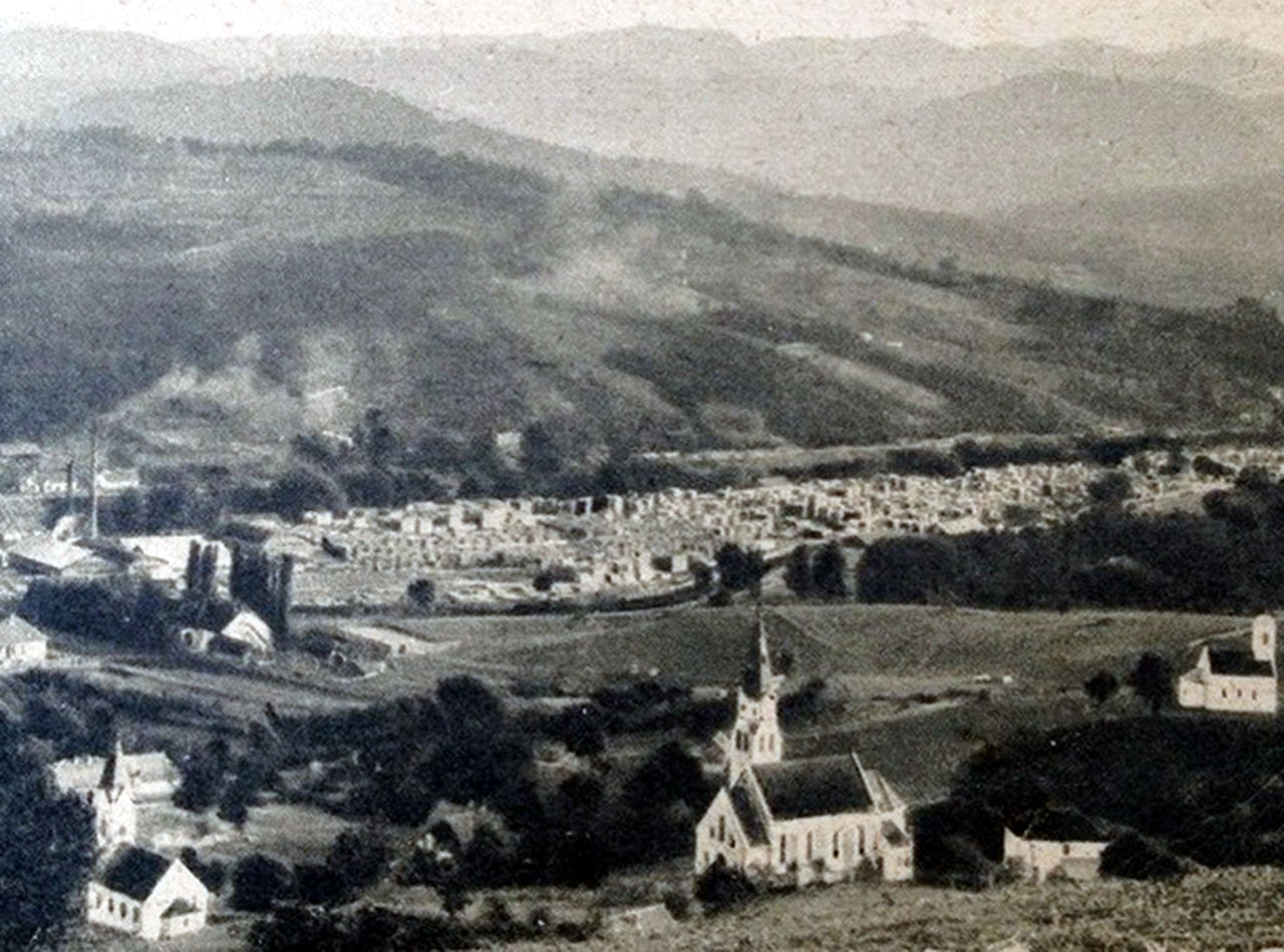 Tri crkve i sinagoga u Zavidovićima, 1928.